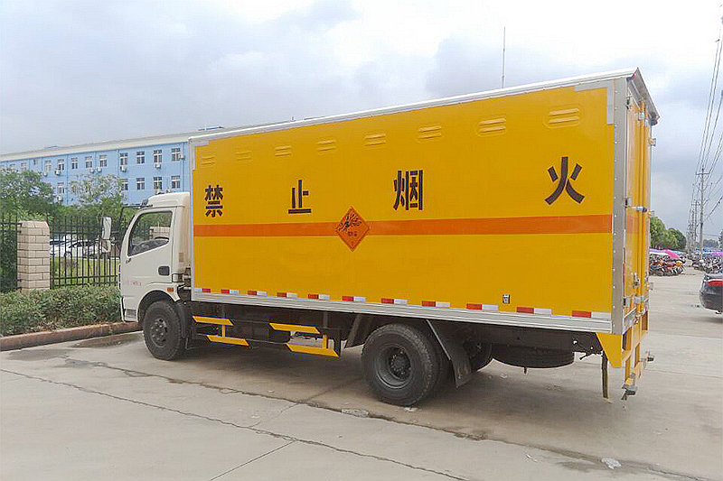 国际危险品运输：如何确保安全、高效与合规?